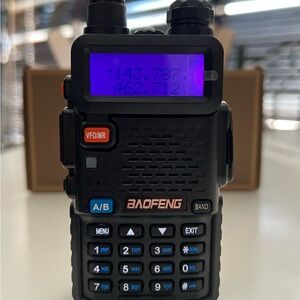 Baofeng Long Range Walkie Talkie With Bonus Antenna - UV-5R Radio